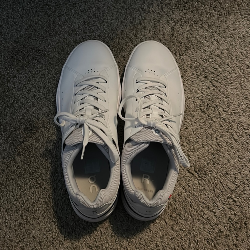 ON CLOUD ROGERS WORN ONCE